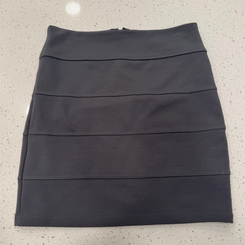 Charlotte Russe Bandage Mini Skirt VTG Womens XS Gray Excellent Streetwear Chic
